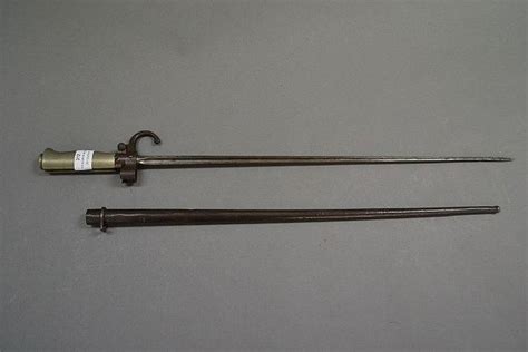 French Lebel Rifle Bayonet with Steel Scabbard - Edged Weapons - Militaria & Weapons