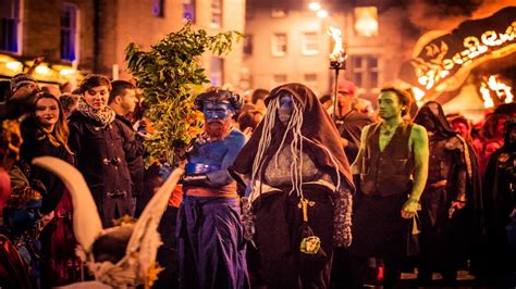 How to Celebrate Samhain with Pagan Rituals Traditions | Gaia