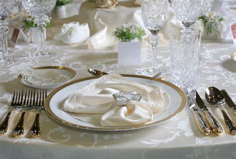 When it comes to table manners royalty should be your benchmark | Salon.com