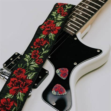 Red Roses Guitar Strap - Floral Guitar Straps | Art Tribute