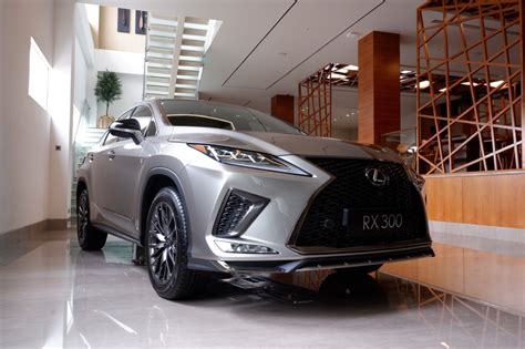 Review Lexus RX300 F SPORT 2020: Volume Maker Penjualan Lexus ...