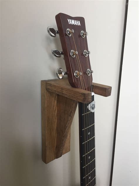 Soporte de guitarra montado en pared de madera | Etsy