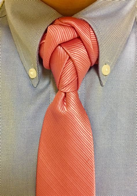 Eldredge Scale knot Created by Stephen Su | Neck tie knots, Cool tie ...