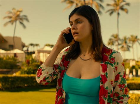 Alexandra Daddario (White Lotus) : r/Celebs