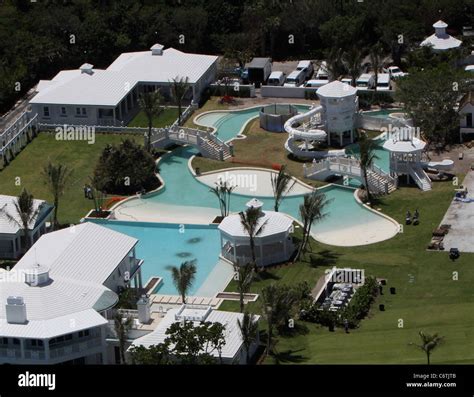 Celine Dion's $20m Florida waterpark mansion This is Celine Dion's mansion which includes her ...