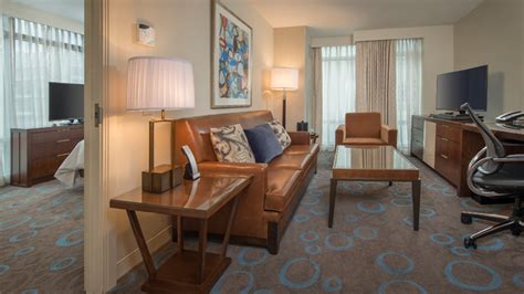 Executive Suites in DC - Presidential Suites | Marriott Marquis Washington, DC