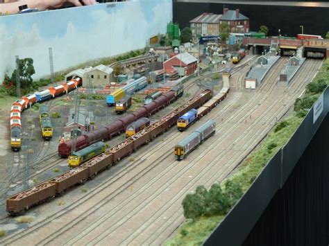 british n gauge layouts - Google Search | Model trains, Model train ...