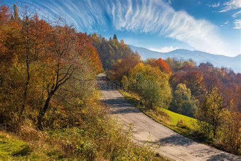 Old Mountain Road in Morning Light Stock Image - Image of countryside ...