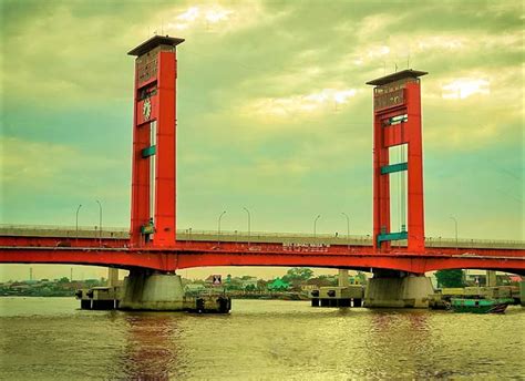 Kisah Klasik Jembatan Ampera | Indonesia Traveler