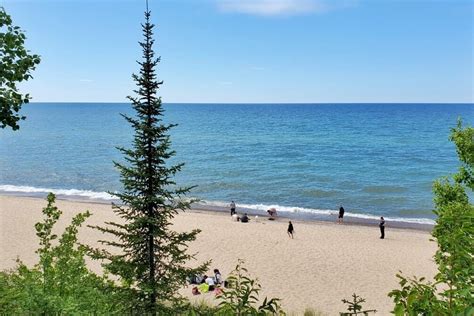 Pictured Rocks beaches: 7 Lake Superior beaches in Michigan in the UP's ...