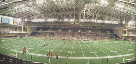 UND Football Stadium -- The Alerus | University of north dakota ...