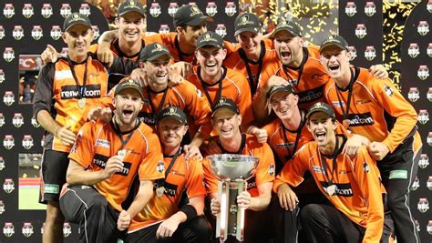 Big Bash 07; Perth Scorchers v Sydney Sixers; Scorchers coach Justin Langer; Mitchell Johnson ...