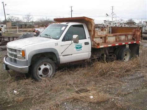 CHEVROLET 3500 DUMP TRUCK - Auctioneer Express