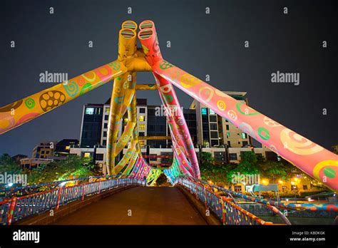 Alkaff Bridge over the Singapore River at night, painted in January ...