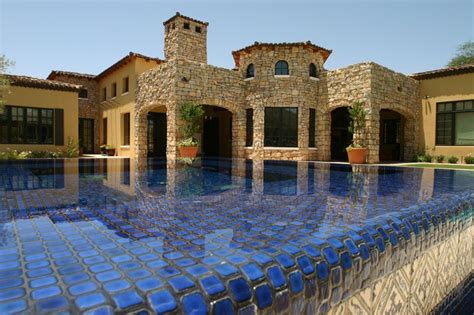 Red-Rock-Pools-Spas | luxurypools.com | Luxury swimming pools, Pool ...