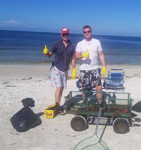 Islanders, visitors answer red tide cleanup call - Anna Maria Islander