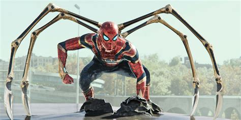 'Spider-Man: No Way Home' is an energetic crossover with plenty of heart