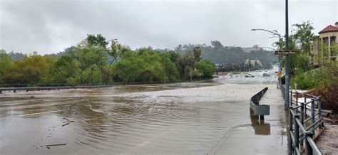 oesteado: San Diego River flooding