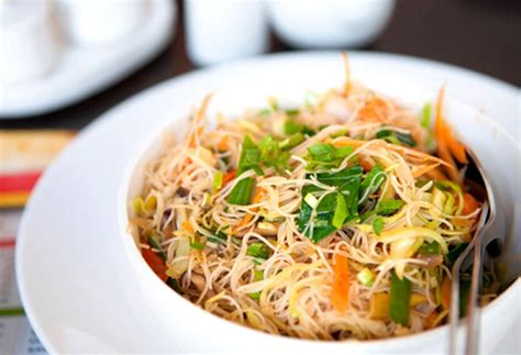 Easy Thai Fried Rice Noodles: Gluten-free & Vegan