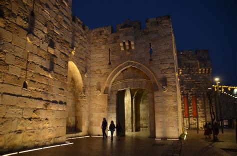 Jaffa Gate – The Real Jerusalem Streets