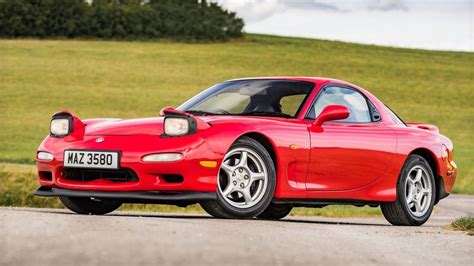 10 Things Every Enthusiast Should Know About The Mazda RX-7