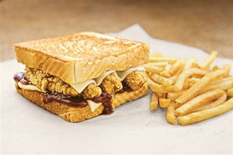 Whataburger Is Serving Up Free Chicken Tender Sandwiches All Week – THE NEWS BEYOND DETROIT