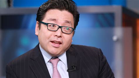 Wall Street bear Tom Lee slashes earnings estimates for the S&P 500