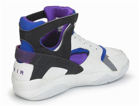 20 Years Of Nike Basketball Design: Air Flight Huarache (1992) - SneakerNews.com