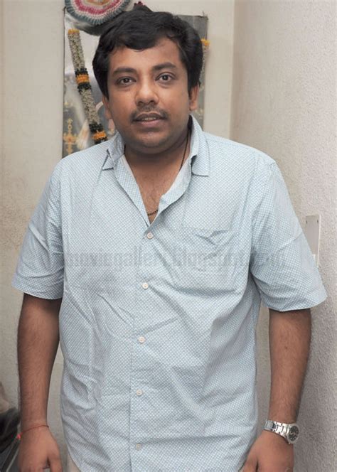 Tamil Comedy Actor Sathyan Photo Gallery Stills Pics Images | New Movie Posters