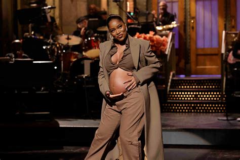 Keke Palmer Pulled Off a Stylish Pregnancy Reveal on SNL | Vogue