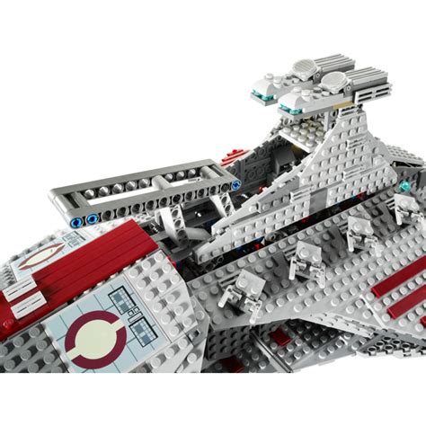 LEGO Venator-class Republic Attack Cruiser Set 8039 | Brick Owl - LEGO Marketplace