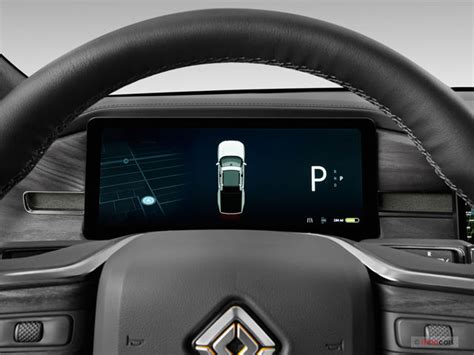 2022 Rivian R1T: 21 Interior Photos | U.S. News