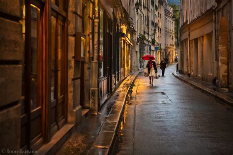 Into The Night Photography: Hand-held Blue Hour Photography