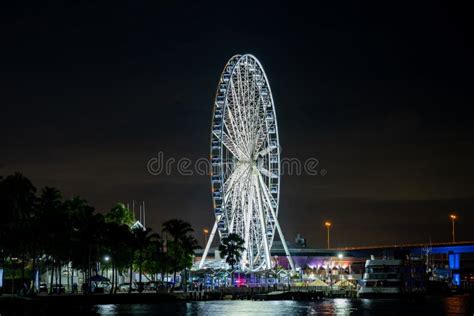 Night Photo Skyviews Miami at Bayside Ferris Wheel on the Bay Editorial Photo - Image of neon ...