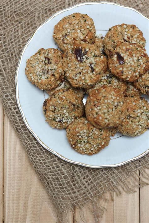 3 VEGAN Hemp Hearts Recipes | Falafel, Breakfast Cookies, No-Oats ...