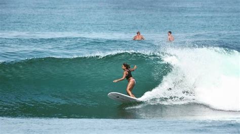 7 Days Tropical Paradise Surfing in Montañita, Ecuador - BookSurfCamps.com