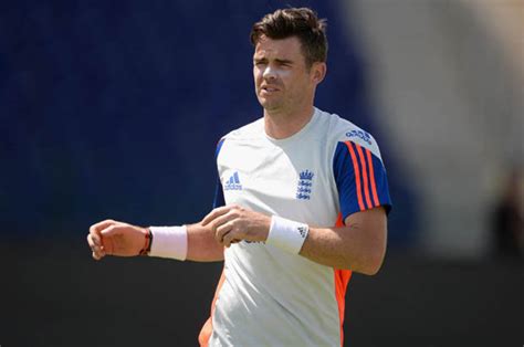 Jimmy Anderson Bowling / England hit back at West Indies as Jimmy Anderson reaches ... - Jimmy ...