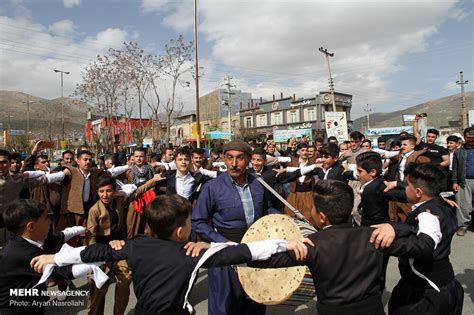 Mehr News Agency - Kurdish Dance Festival in Baneh