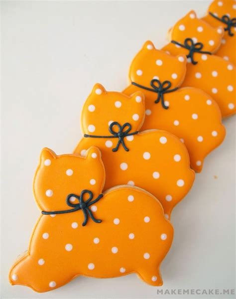 Purrfectly Simple Halloween Cat Cookies | Cat cookies, Halloween ...