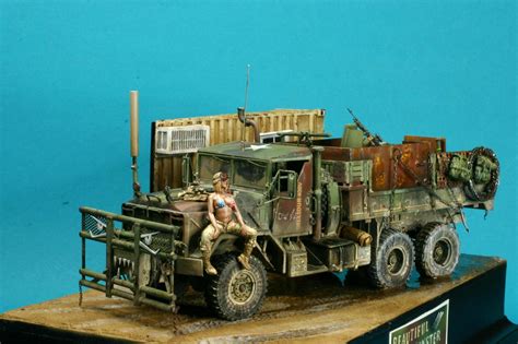 diorama, post apocalyptic truck or stylized hillbilly armor truck?