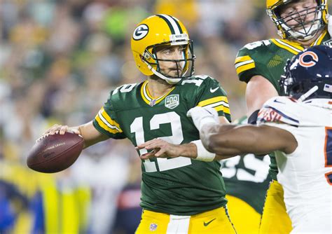 Aaron Rodgers Injury Update: Packers Quarterback Didn't Practice Again, Focused On Rehab | IBTimes