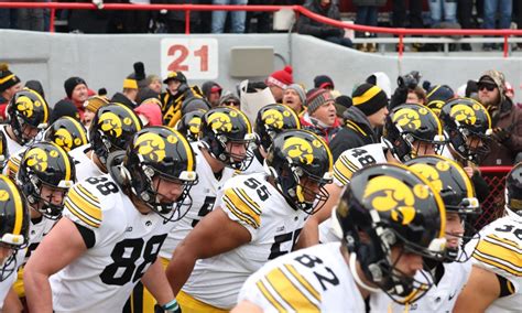 Iowa Football: Updated bowl projections for the Hawkeyes after Week 13