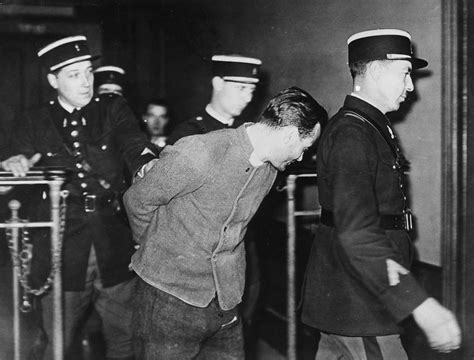 The last public execution by guillotine, 1939 - Rare Historical Photos | Public execution ...