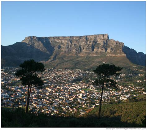 The World Visit: CapeTown Table Mountain