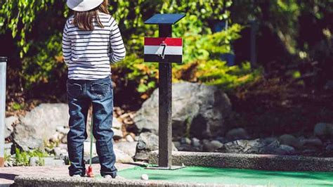 Want to Play Golf With Your Kids? These Tips Will Help You Start!