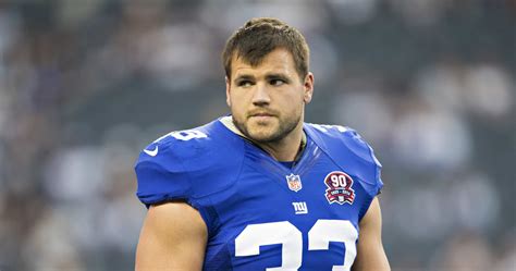 Former NFL RB Peyton Hillis off Ventilator, Recovering After Swimming ...