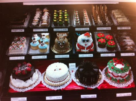 Christmas at Publix Bakery | Publix bakery, Bakery cakes, Bakery