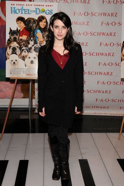 Emma Roberts Hotel For Dogs Premiere