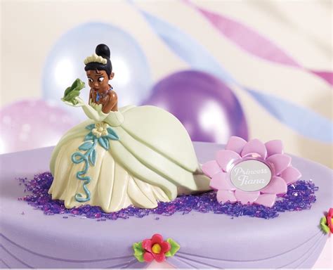 Amazon.com: The Princess and the Frog Tiana Cake Kit : Grocery ...