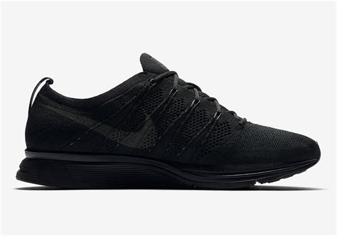 Nike Flyknit Trainer "Triple Black" Preivew | Nice Kicks